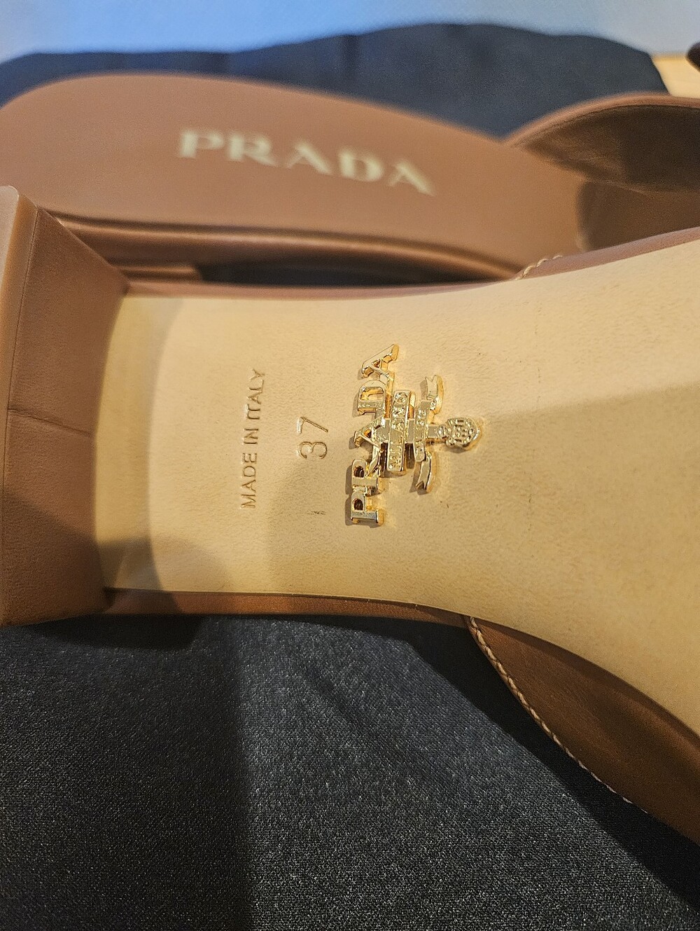 $1,120 Prada Leather Slide Sandals Brown 35mm Logo-Stamp EU 37 US 7 BNIB - Picture 8 of 9